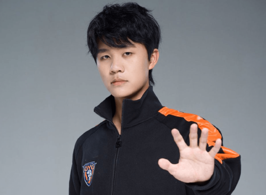 dyg萧玦发文表态要休息久诚离开后每况愈下再也燃不起斗志了