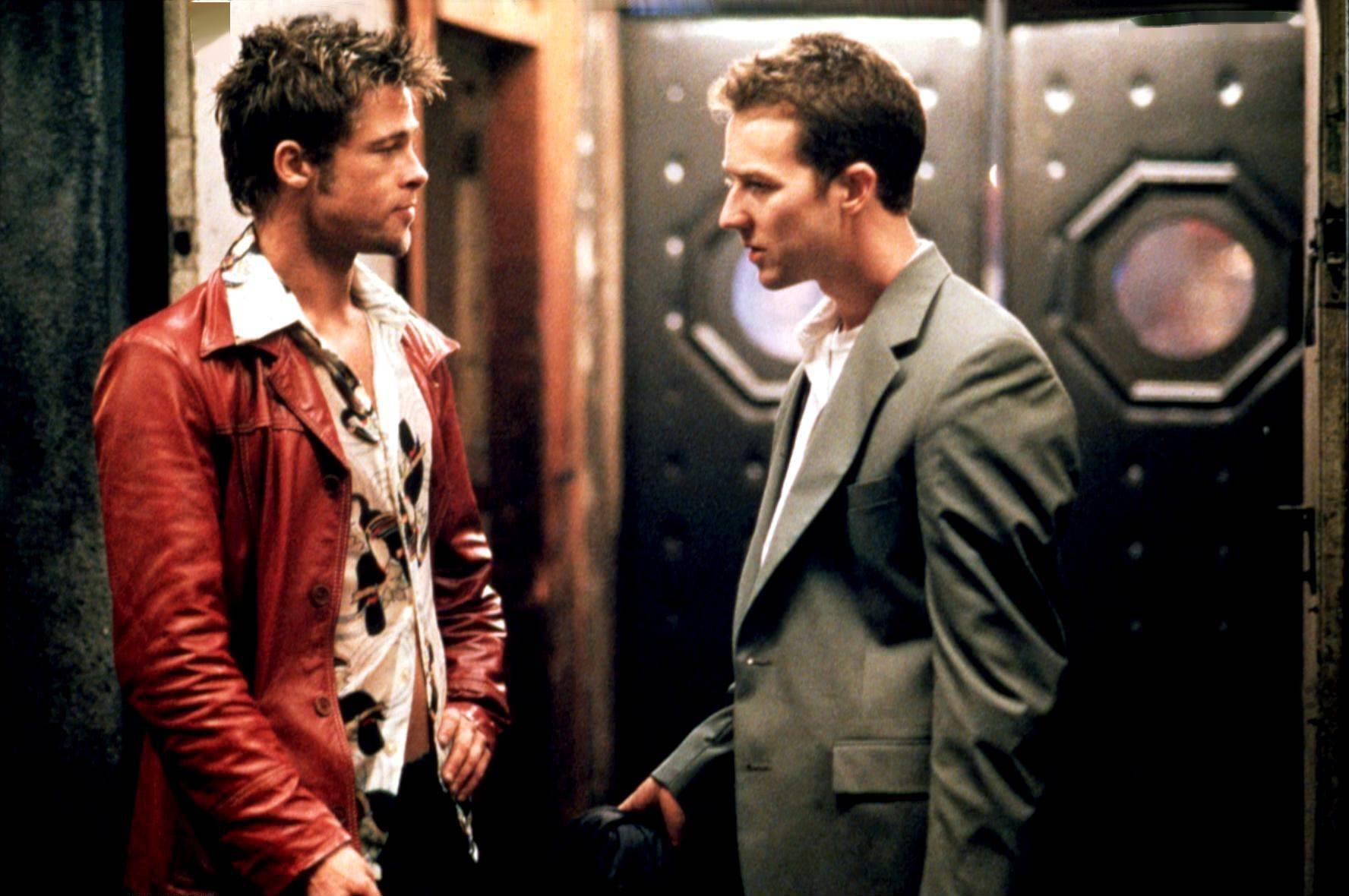 《搏击俱乐部》原著作者回应中国"特供版"结局_泰勒_电影_爆炸