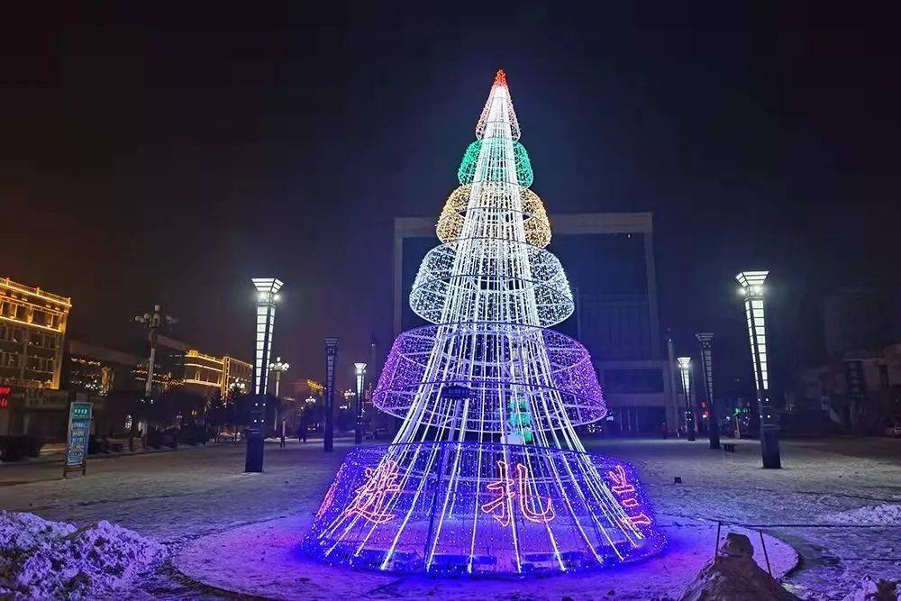 扎兰屯市华灯初上年味浓