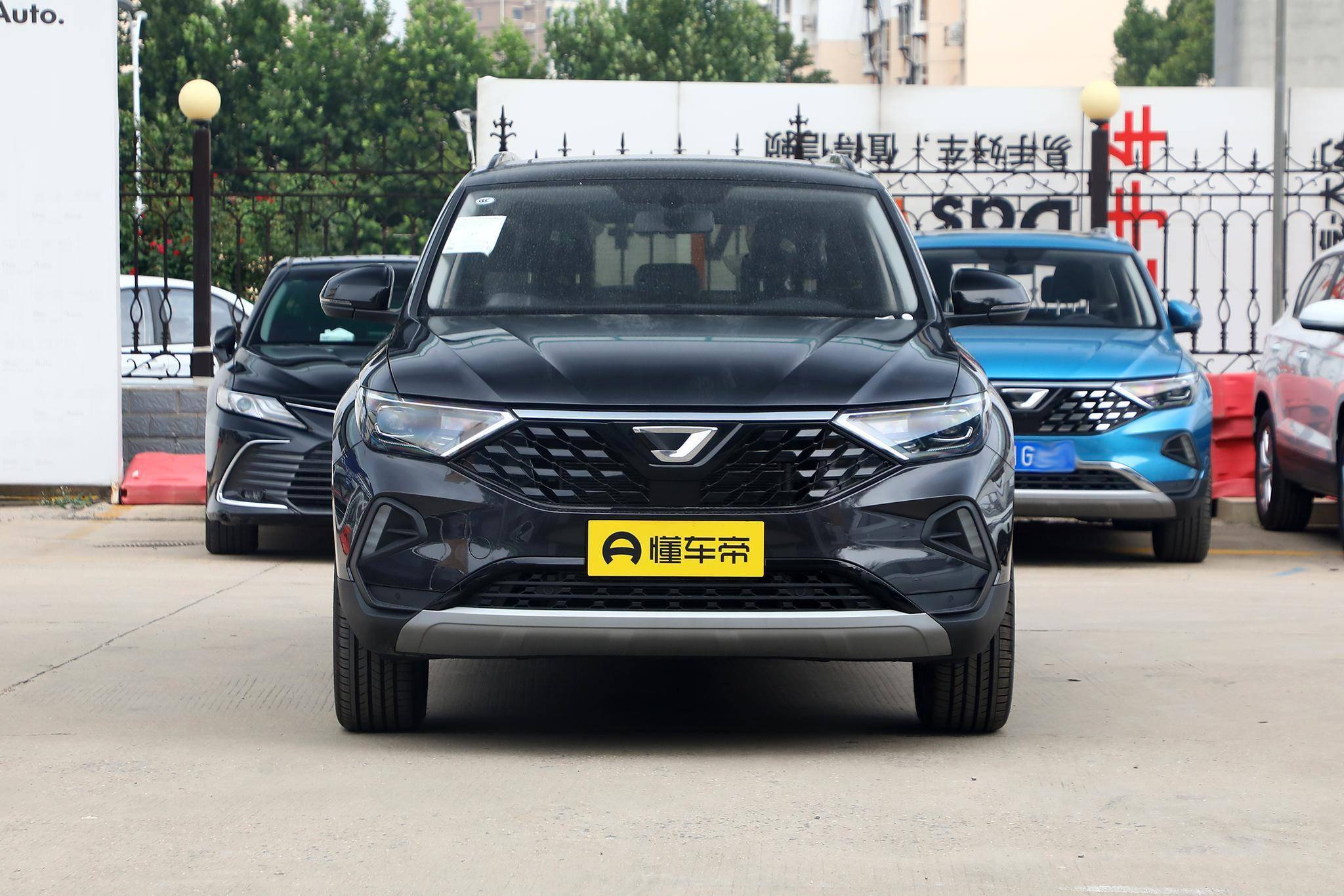 详解捷达VS7 售10.68万起,标配1.4T发动机,德系家用中型SUV