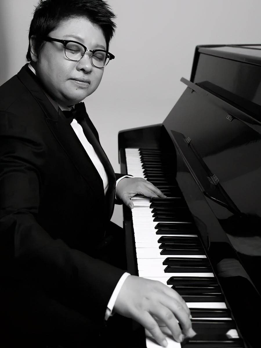 1999年,贵州马岭河风景区缆车高空坠落,幸存儿被韩红养成才_潘子灏