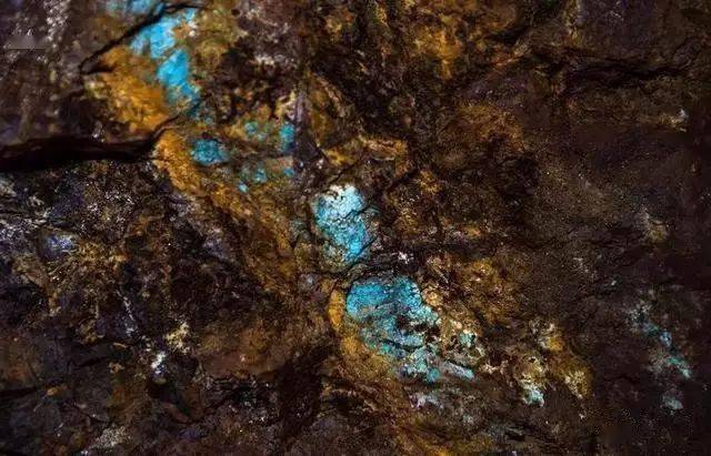 伊朗极品绿松石,都产自这座老矿洞!_开采_seyyed_afkhami