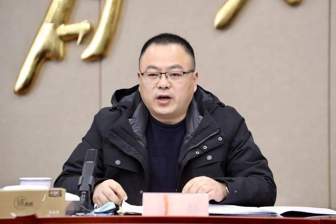 徐曙海主持召开座谈会就2022年政府工作报告征求意见建议