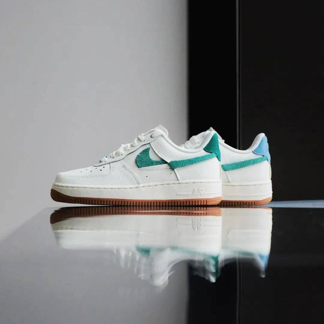 nike air force 1 07 lxx green