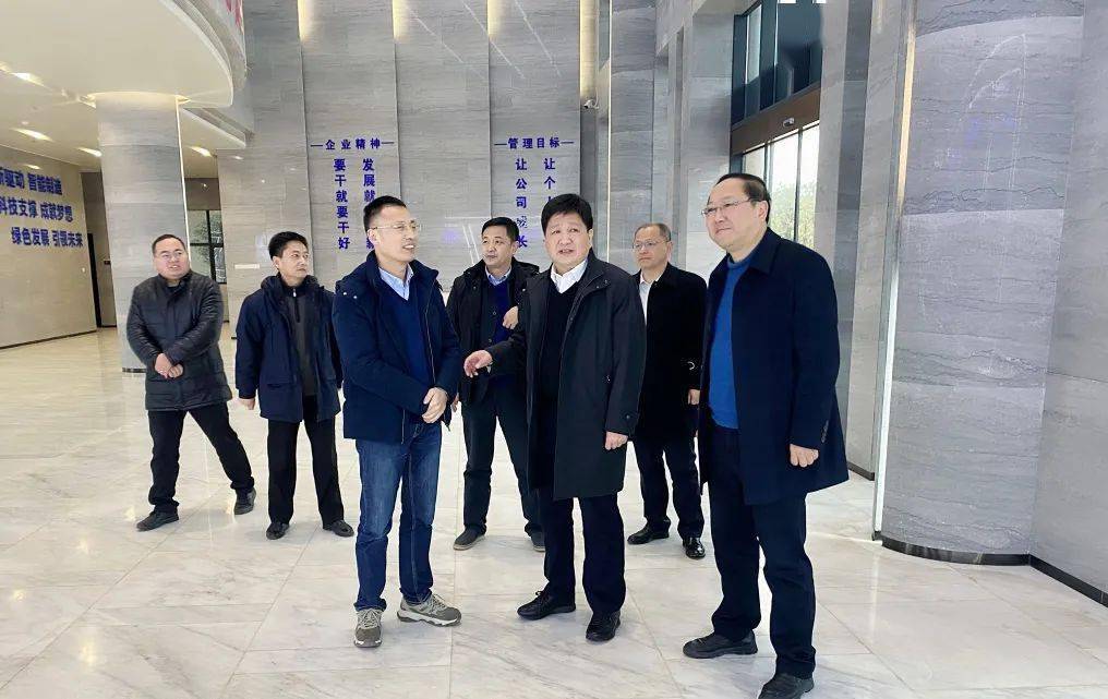 1月28日,市人大常委会副主任余定新赴宜丰调研春节