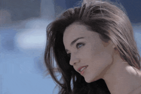 尸体头上抠下来的白泥竟是螨虫尸体!头痒头屑出油多,用它就对了