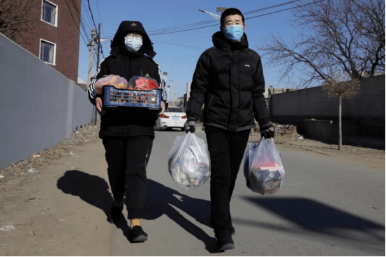 "1月30日,辽中区冷子堡镇调整管控措施,辖区内居民可以在管控区内