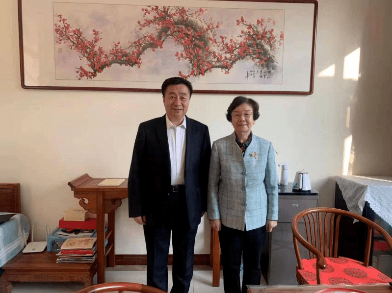 许宏智主任慰问云秀梅同志许宏智主任慰问云文霞同志许宏智主任一行