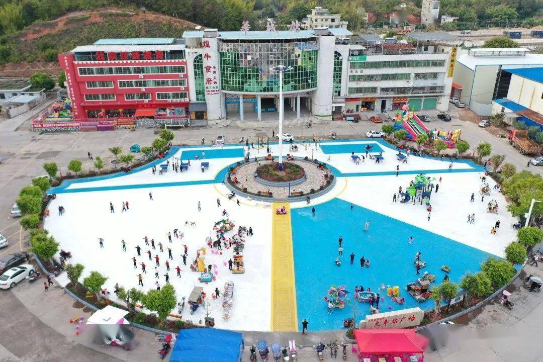 五华华城火车站广场成为网红打卡地春节来这里