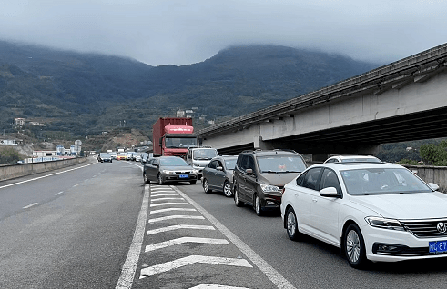 泉州人事关春节高速出行请查收