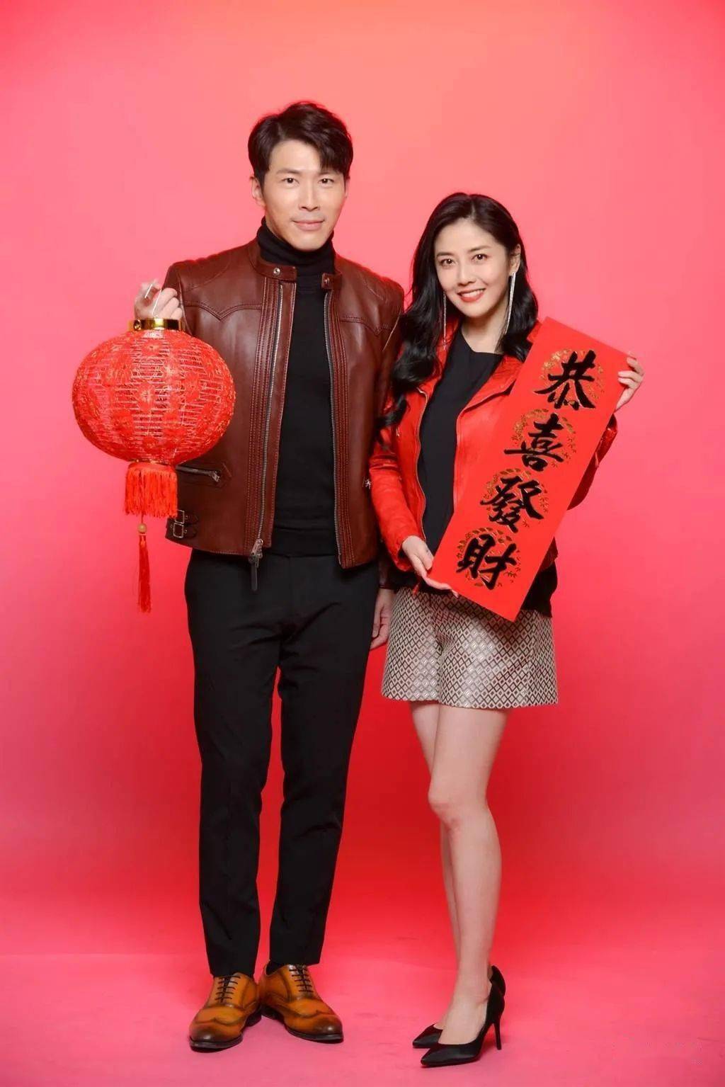 已送10岁儿子出国留学,妻子当陪读_黄少祺_韩瑜_棕红色