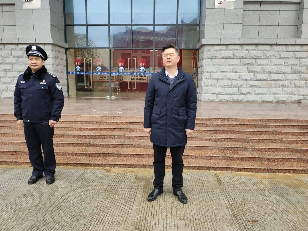 大年初一,钟山县县长程钊走访慰问坚守岗位的干部职工_工作_值班_防控