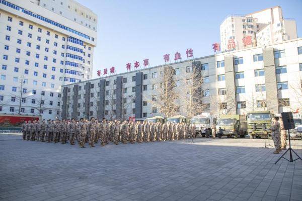 精心组织|军营新年怎么过？穿上新式迷彩一起玩转嘉年华