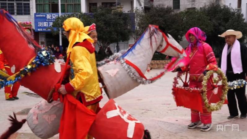 上犹|江西非遗客家民俗车马灯舞闹新春