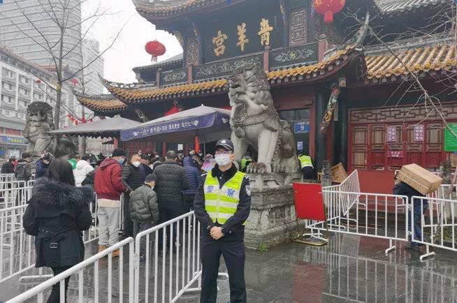 虎警出征他们在本命年守护平安年