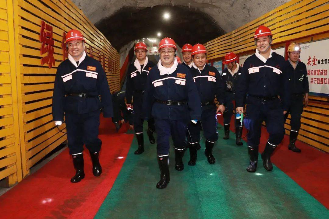 张宝才到兖矿能源走访慰问