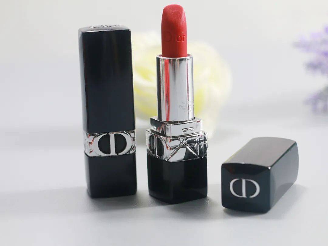 dingDior香水和口红，仙女bi备，闭眼买都不会错
