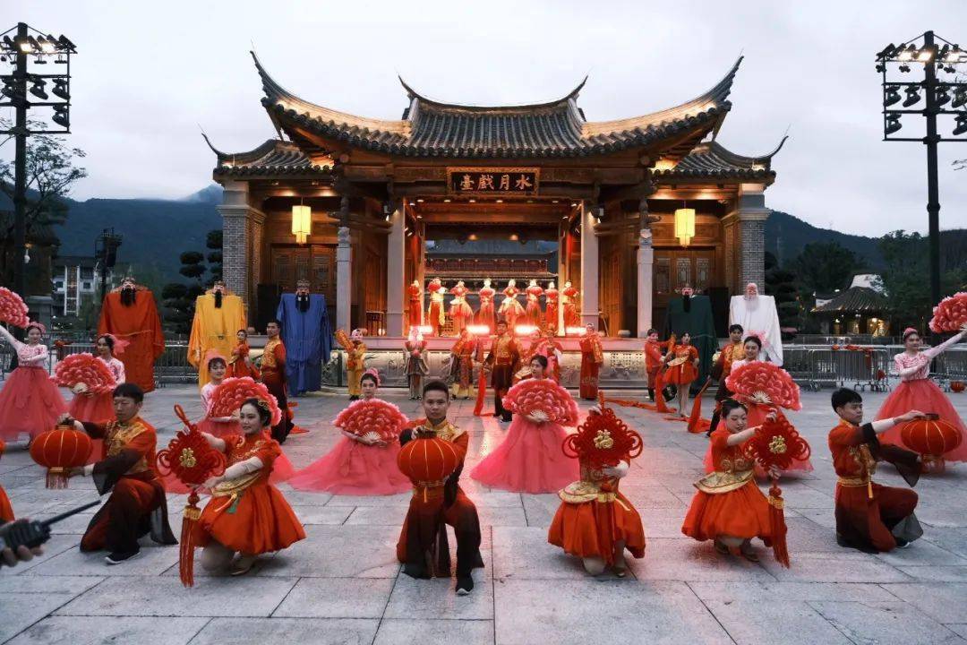 听说很多人去闽越水镇逛庙会了好玩又热闹快看