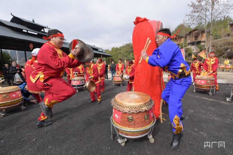 度假区|【新春走基层】斗战鼓 闹新春 贵州乡村年味浓