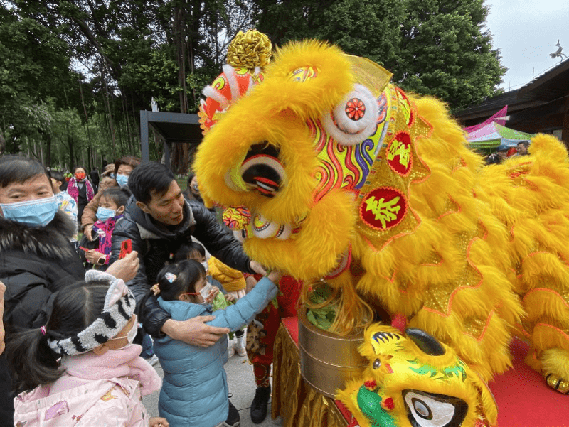 年味|终于天晴了，广州街坊畅玩海珠湖“嗨森新年市集”