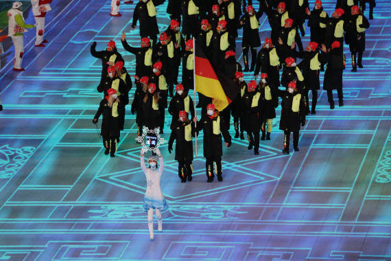 施泰因|追光|不跳广场舞却滑进第八届冬奥会，这个马上50岁的德国大妈太牛！