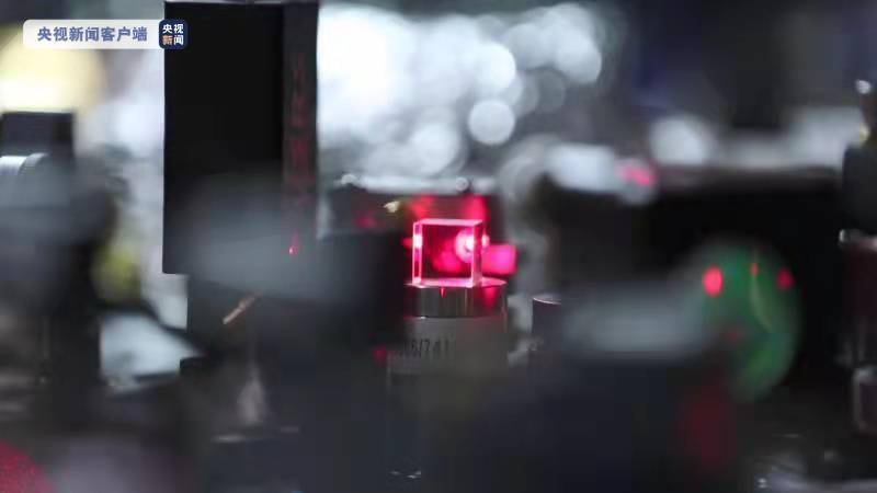 量子|我国科学家量子模拟研究取得重大突破——首次观测到费米超流中的熵波临界发散
