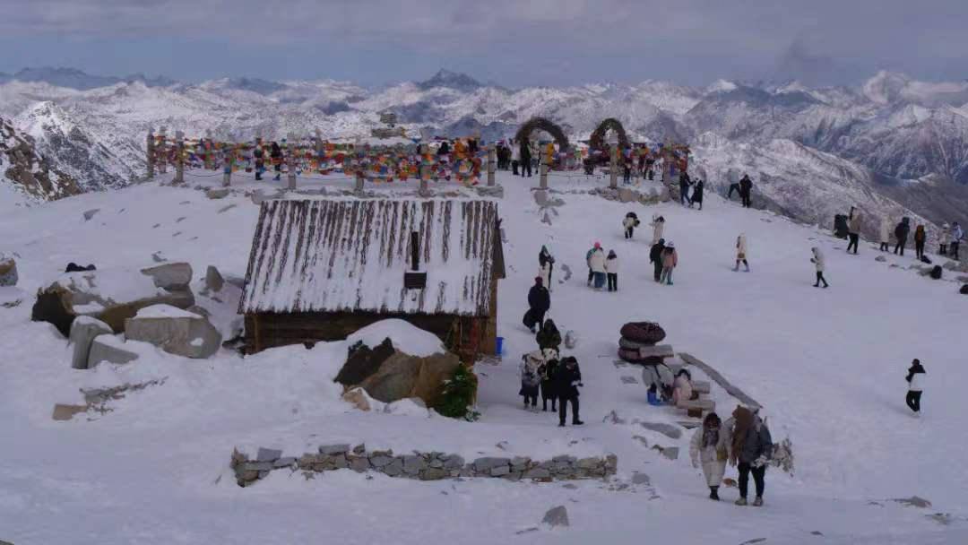 冰川|人气爆棚！达古冰川春节黄金周圆满收官，接待游客数同比增长25.36%
