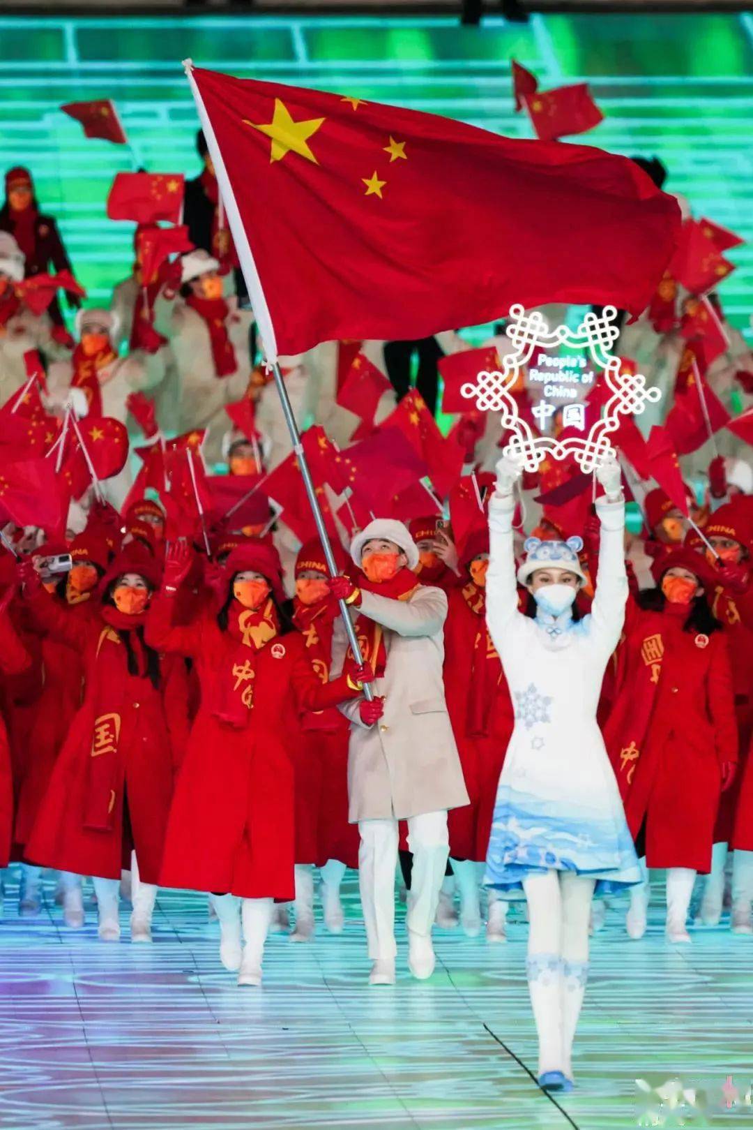 这届冬奥会开幕式演出中,没有一个明星,甚至没有歌唱家,舞蹈家等职业