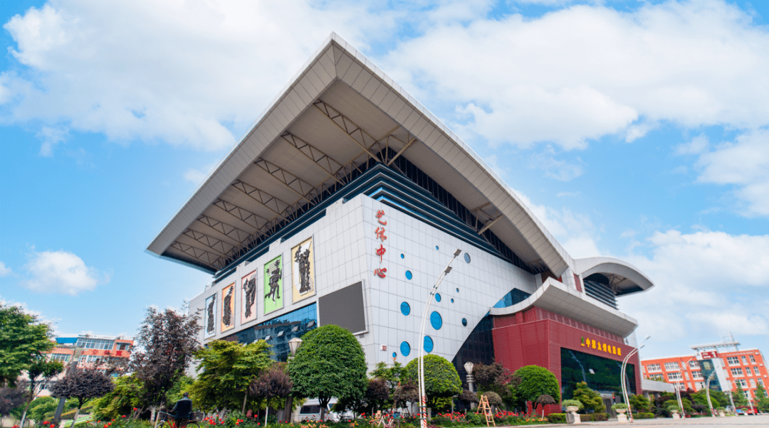 四川传媒学院新校区图片