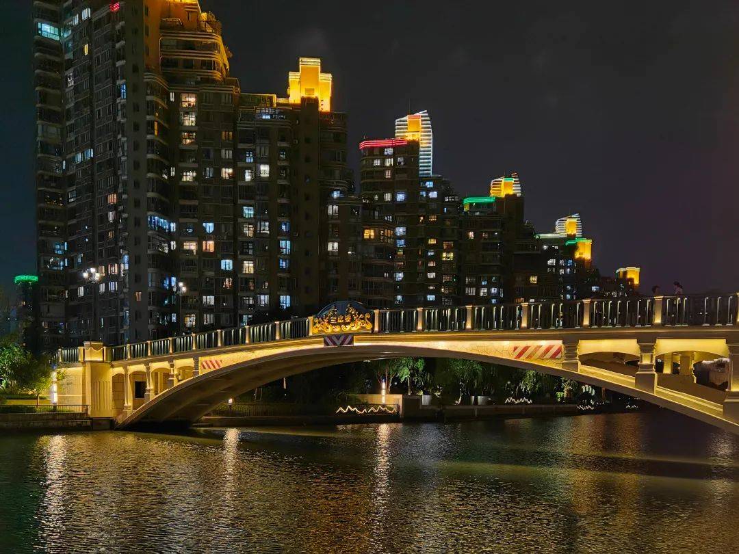 苏州河灯光秀来了普陀段的夜景灵额