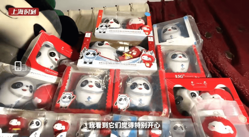 藏品|小伙攒五千件奥运藏品，你想要的“冰墩墩”“雪容融”他都有 | 沸话