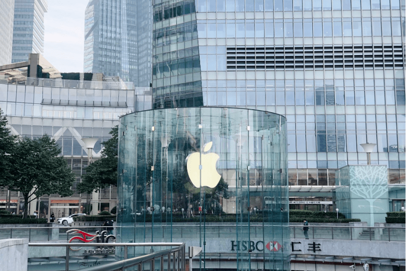 “全面对标苹果”！雷军又放豪言：三年内做国产高端手机“老大”