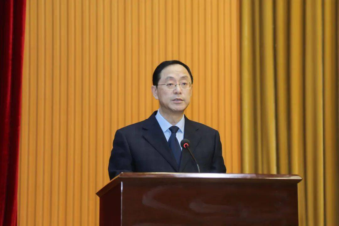 2月7日,春节收假后的第一天,榆林市委,市政府隆重召开全市2021年度