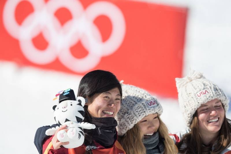 滑雪|肖恩·怀特开启谢幕战首秀，卫冕冠军打响男子冰球揭幕战