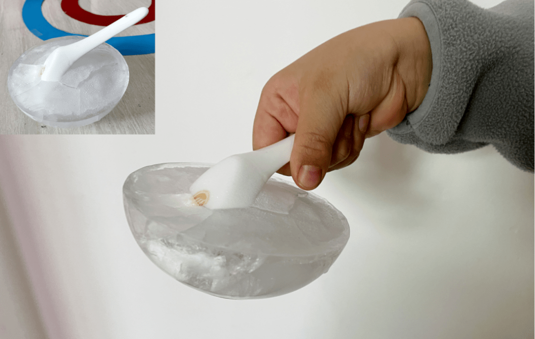 一个带把手的刷子,再送进冰箱冷冻层冻成冰,你就得到一个"高仿冰壶"啦