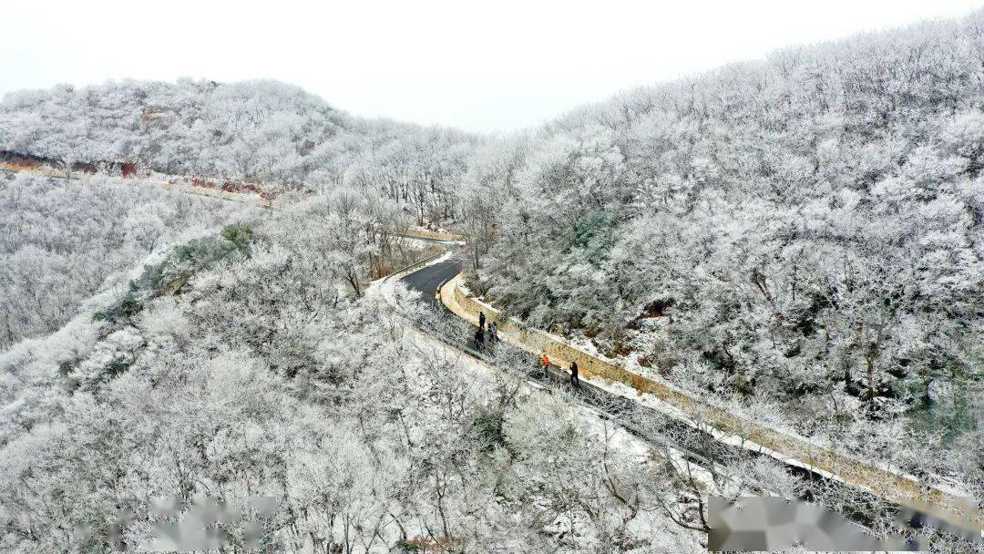 圣境山雪景图片