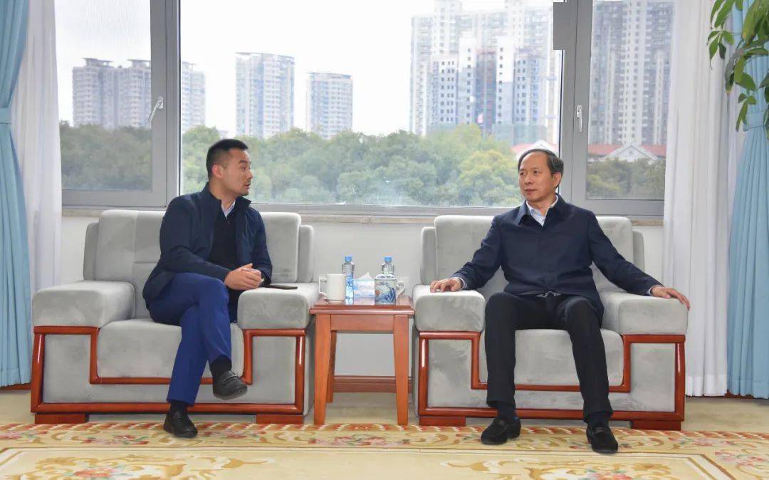 谢一平会见江西必创跨境电商公司董事长朱成一行