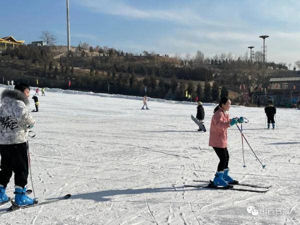 万家|“热雪”飘万家！山西大众冰雪运动持续升温