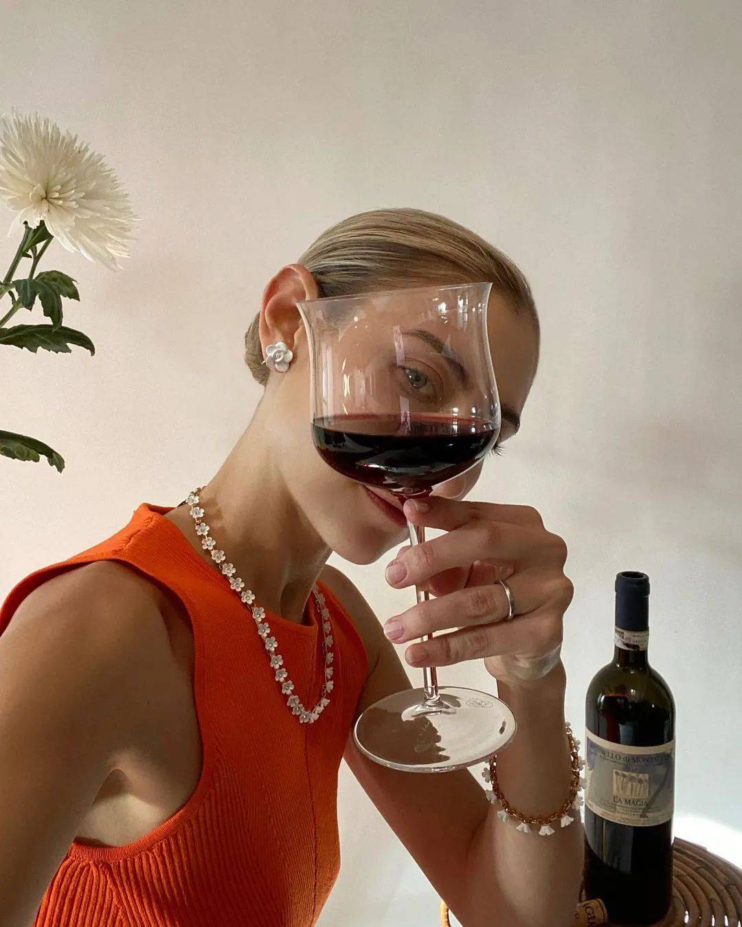 什么 这个春天哪怕一件衣服都不买，也得让我买点耳环！