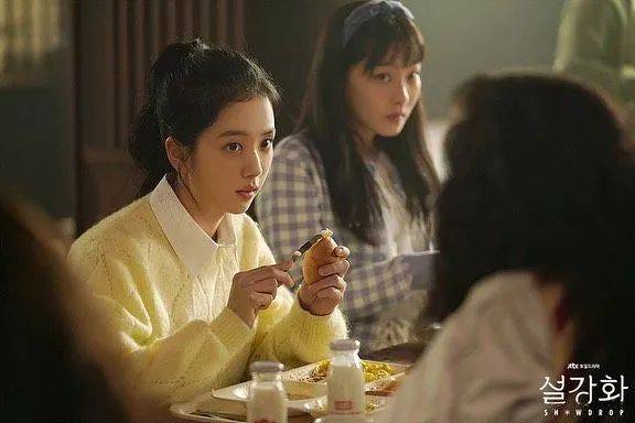 下装 Jisoo同款毛衣,你真的会穿了吗?