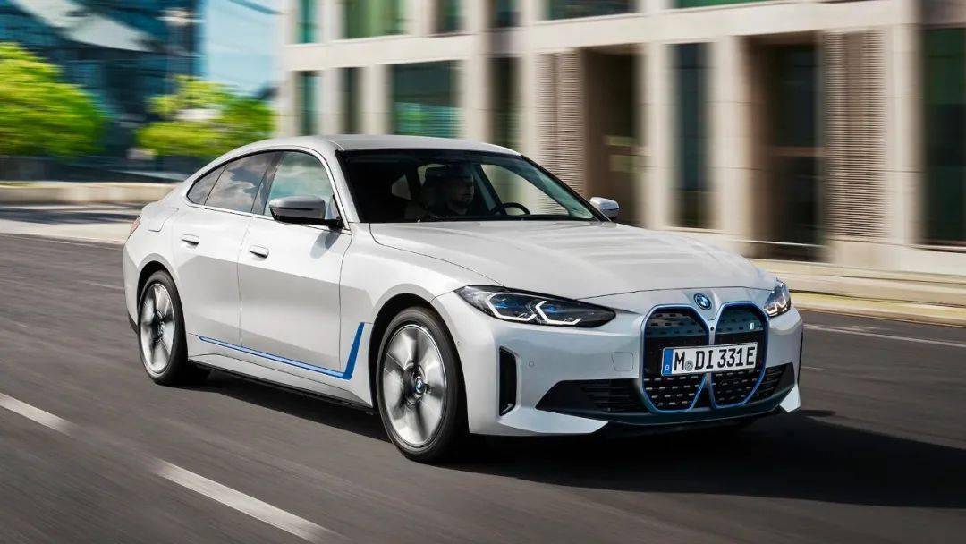 2022虎虎生威宝马5系和2系双门轿跑被评为最受欢迎汽车