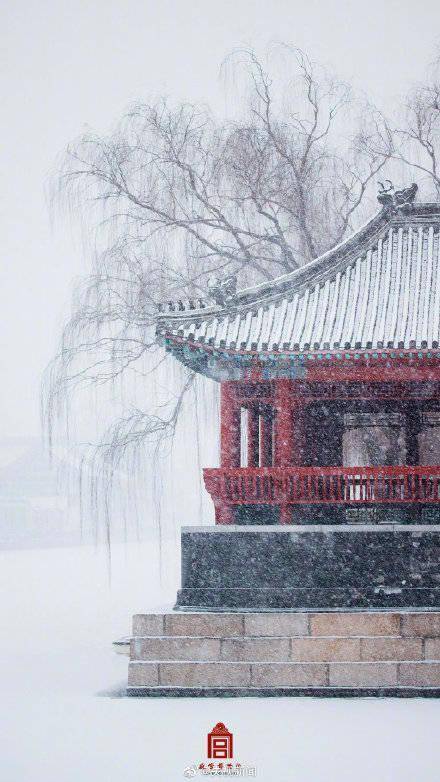 琉璃瓦|如期而至！故宫春雪