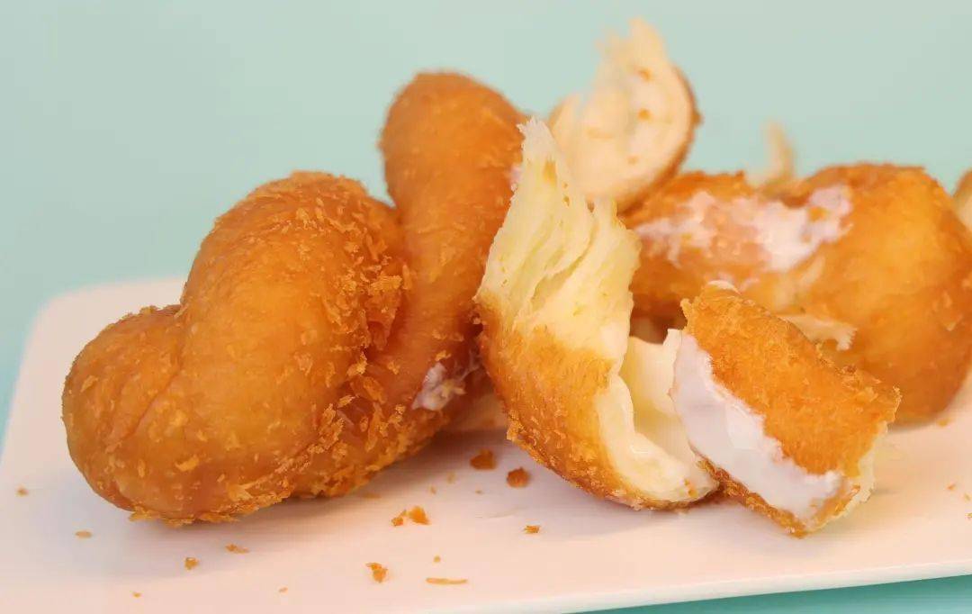 网红酸奶麻花外酥里嫩酸甜爽口吃一口就上瘾