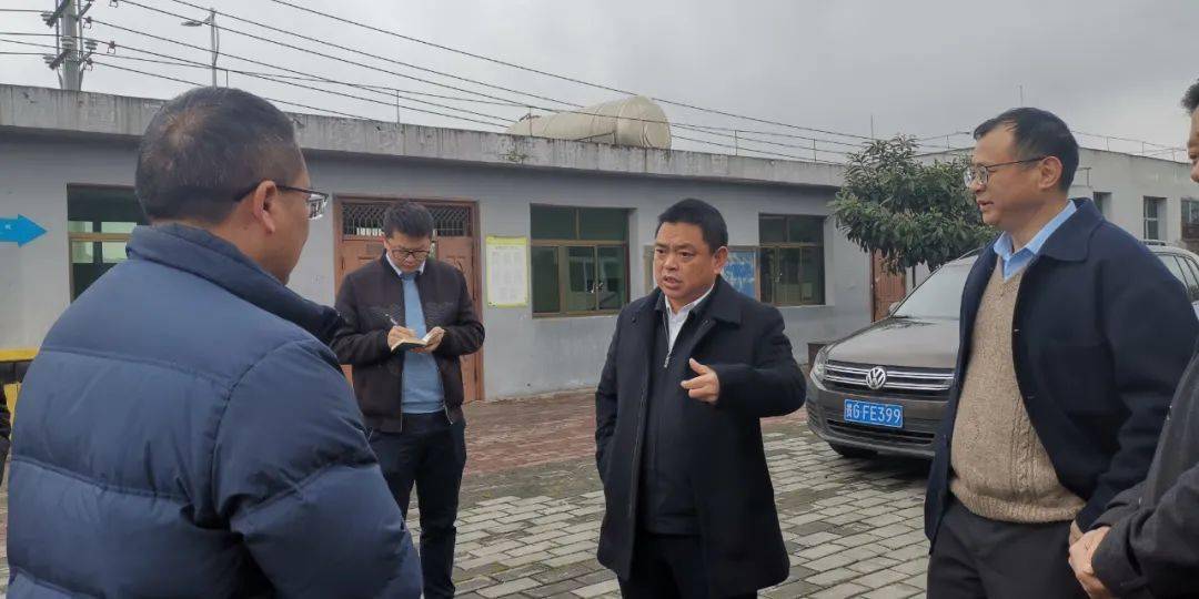 调研企业复工复产及特色田园乡村示范点建设情况_生产_平坝_唐友波