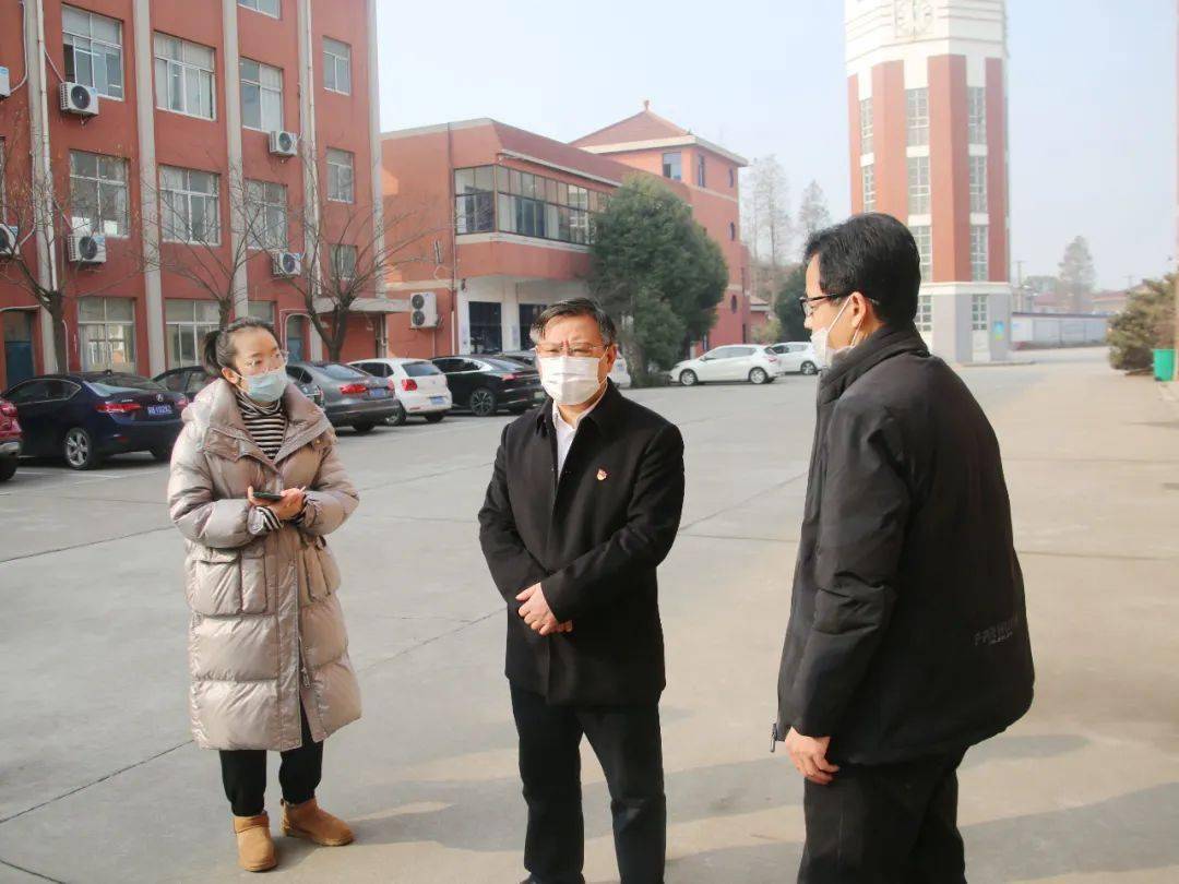 薛建国一行先后来到长泾中学,长泾二中,长泾实验小学,长泾实验幼儿园