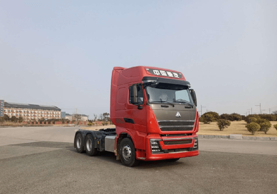 中国重汽连推3款680马力重卡新车!潍柴wp15t柴油机首秀,牛?