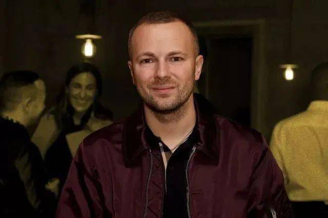 品牌 独家！LV新任男装创意总监来了！