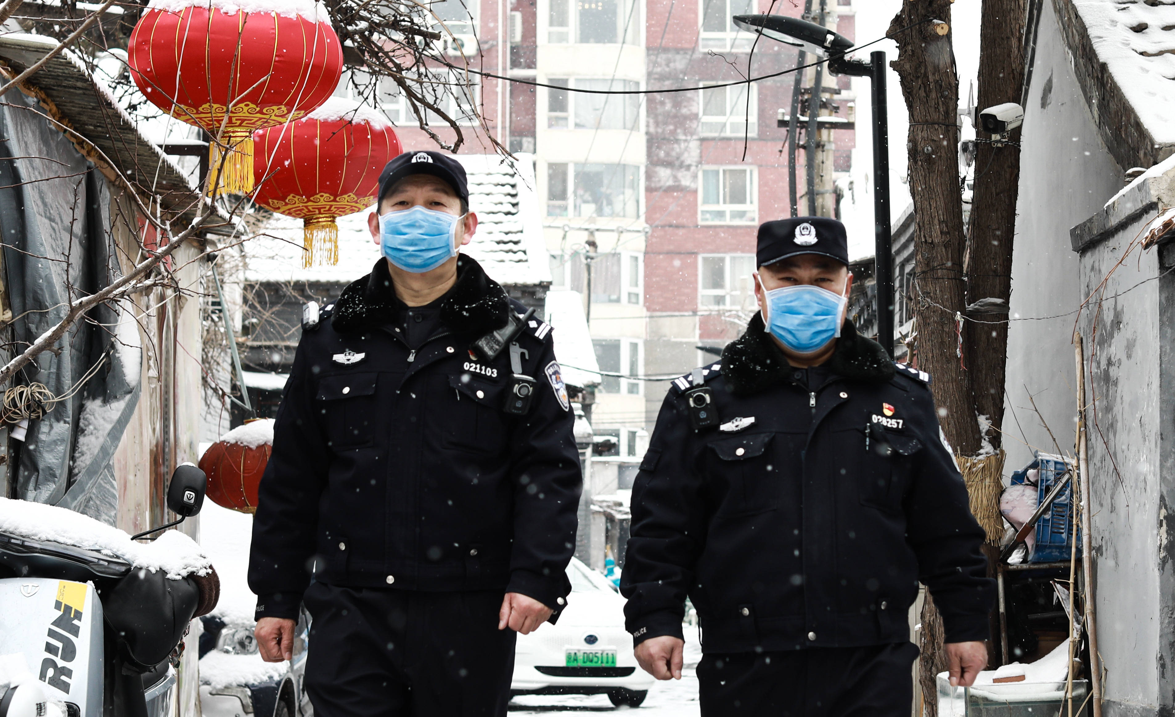 辖区|曾在国家举重队，这个民警一身“腱子肉”让居民特有安全感