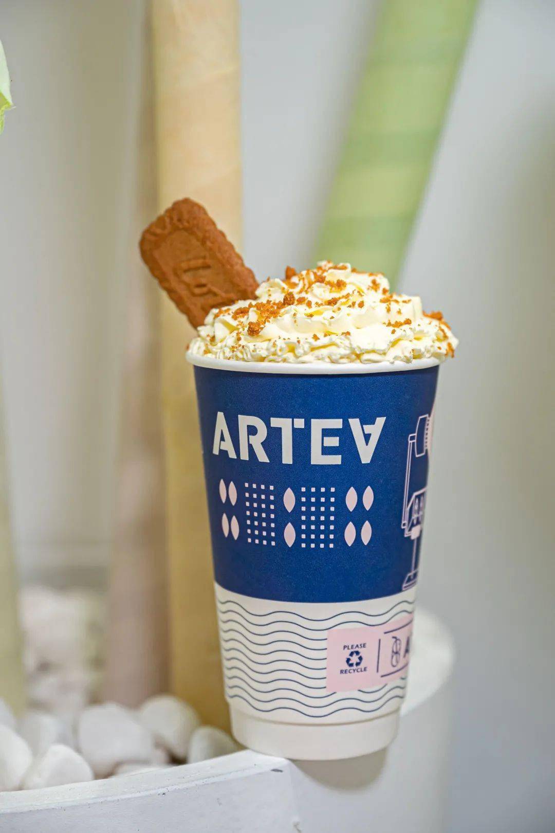 99元起抢火遍新加坡arteasg奶茶这杯克莱因蓝先干为尽