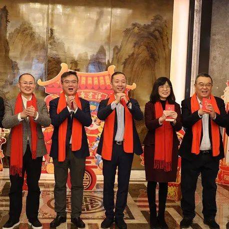 双节快乐!泰禾高管北京总部送祝福_集团_葛勇_业主